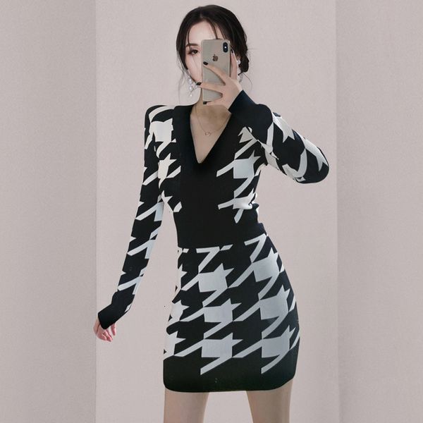 casual dresses suéter feminino com decote em v, novo estilo de outono, vestidos justos e sensuais para mulheres, p0sl, Black;gray
casual dresses suéter feminino com decote em v, novo estilo de outono, vestidos justos e sensuais para mulheres, p0sl, Black;gray