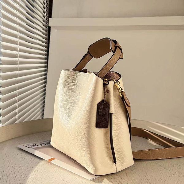 luxurys designers shopping bags crossbody canvas book tote handbag embossed totes women diaper handbags purse
luxurys designers shopping bags crossbody canvas book tote handbag embossed totes women diaper handbags purse