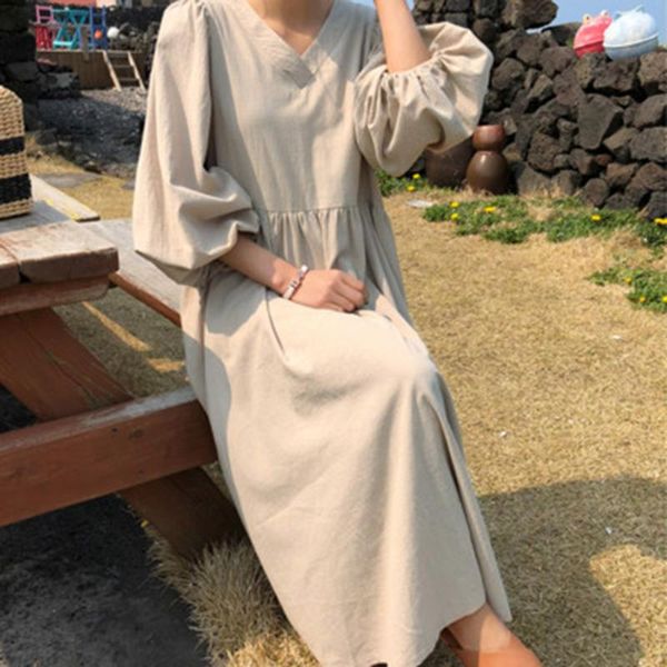casual dresses 2021 autumn winter japanese style dress solid color v-neck lantern sleeve fashion loose retro temperament, Black;gray
casual dresses 2021 autumn winter japanese style dress solid color v-neck lantern sleeve fashion loose retro temperament, Black;gray