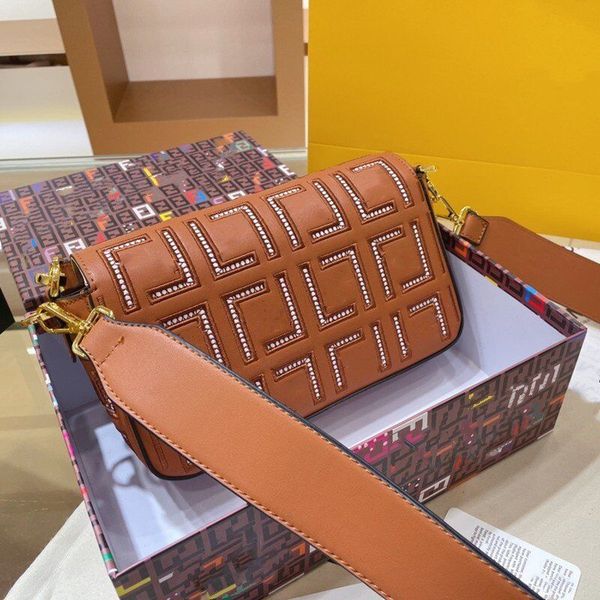 fashion handbag leather with embroidery baguette bags underarm bag wide strap shoulder handbags cross body quality hardware f letter buckle
fashion handbag leather with embroidery baguette bags underarm bag wide strap shoulder handbags cross body quality hardware f letter buckle