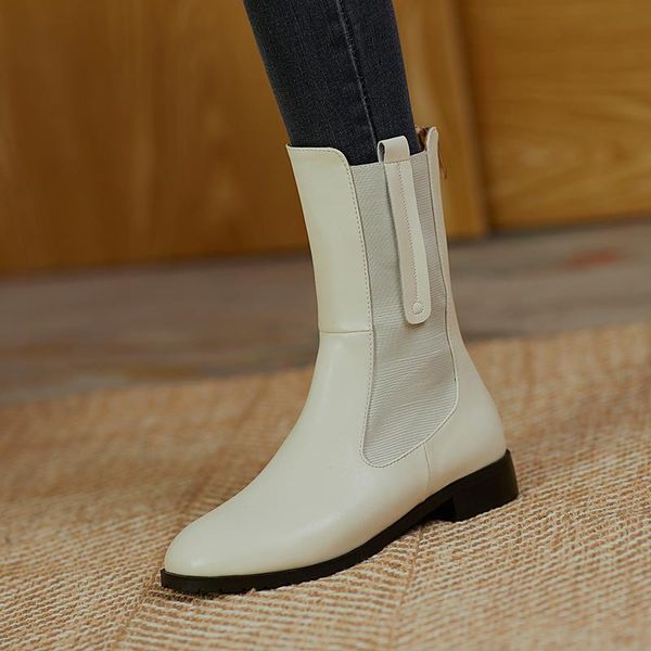 boots 2021 women winter fashion full cattle hide short casual zipper low heel versatile black big size 33-46
boots 2021 women winter fashion full cattle hide short casual zipper low heel versatile black big size 33-46