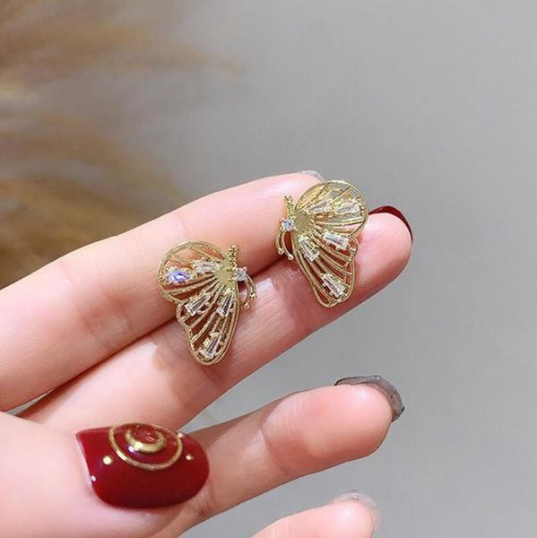 fashion hollow butterfly stud earrings sweet elegant crystal metal ear jewelry girl, Golden;silver
fashion hollow butterfly stud earrings sweet elegant crystal metal ear jewelry girl, Golden;silver
