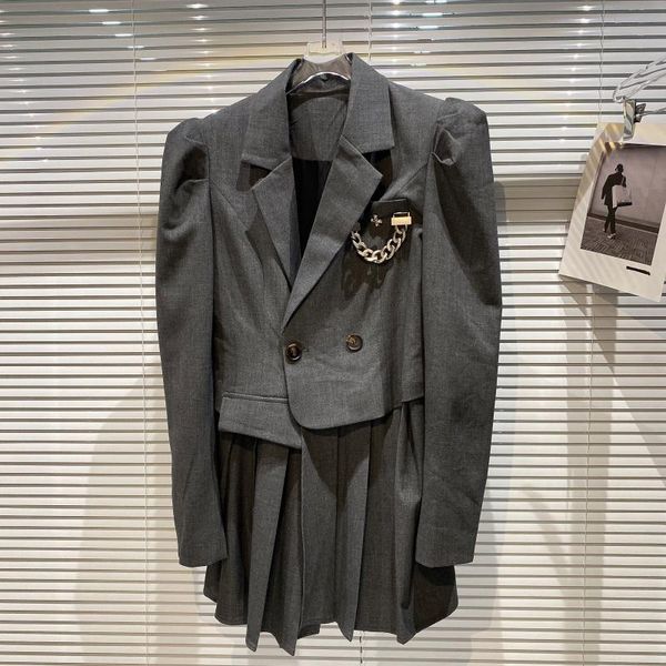 casual dresses european summer notched metal chain puff long sleeve suit with pleated mini women fashion streetwear 2021, Black;gray
casual dresses european summer notched metal chain puff long sleeve suit with pleated mini women fashion streetwear 2021, Black;gray