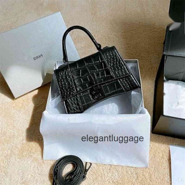 women handbags evening bags paris bags b designer leather women 2021 fashion graffiti letter hourglass one shoulder hand messenger shoulder
women handbags evening bags paris bags b designer leather women 2021 fashion graffiti letter hourglass one shoulder hand messenger shoulder