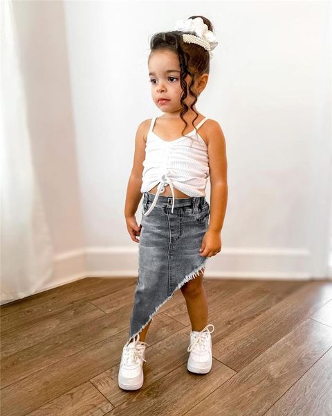 girl's cool clothing set sleeveless drawstring pleated sling and skirt two-piece suit for birthday party vacation 1-6years sets, White
girl's cool clothing set sleeveless drawstring pleated sling and skirt two-piece suit for birthday party vacation 1-6years sets, White