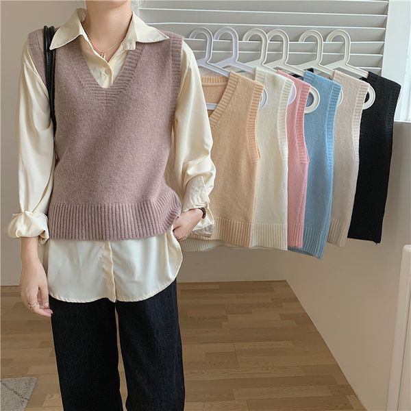 simple temperament, overlapping v-neck knitted women's autumn and winter korean version, loose outer sweater, sleevels vt,, Black;white
simple temperament, overlapping v-neck knitted women's autumn and winter korean version, loose outer sweater, sleevels vt,, Black;white