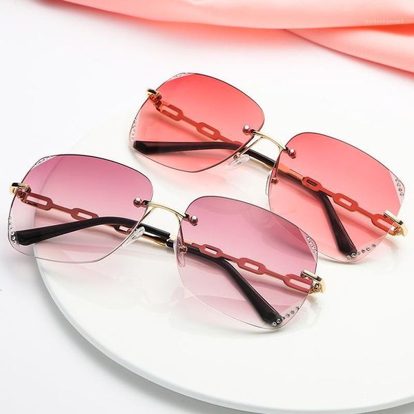 sunglasses 2021 fashion brand design men's and women's diamond square round rimless metal shade gradient uv400, White;black
sunglasses 2021 fashion brand design men's and women's diamond square round rimless metal shade gradient uv400, White;black