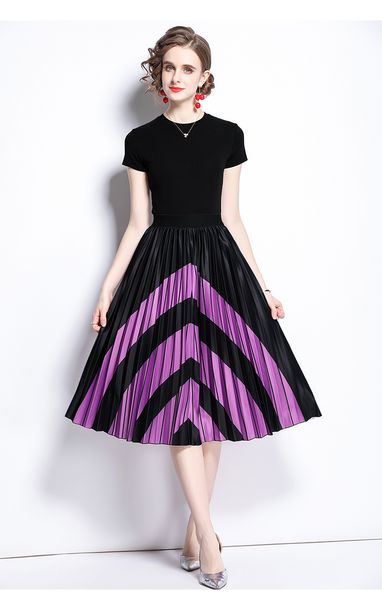 skirts solid color figure flattering t-shirt printed pleated fashion skirt two-piece set, Black
skirts solid color figure flattering t-shirt printed pleated fashion skirt two-piece set, Black