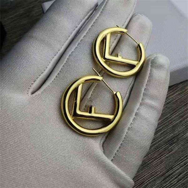 75%off outlet onlinefenjia f-letter and plated earrings, classic fashion style, silver needle earrings
75%off outlet onlinefenjia f-letter and plated earrings, classic fashion style, silver needle earrings