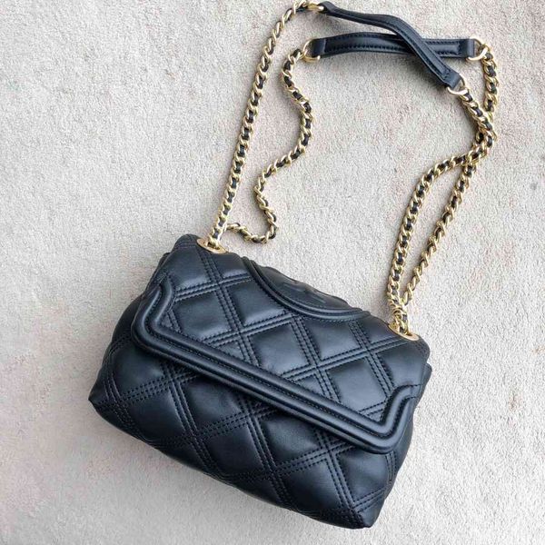 factory direct sale 75% off 2021 new sheepskin chain trend women's single shoulder messenger bags
factory direct sale 75% off 2021 new sheepskin chain trend women's single shoulder messenger bags