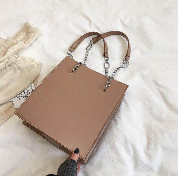 evening bags vintage fashion female large tote bag 2021 quality matte leather women's designer handbag capacity chain shoulder
evening bags vintage fashion female large tote bag 2021 quality matte leather women's designer handbag capacity chain shoulder