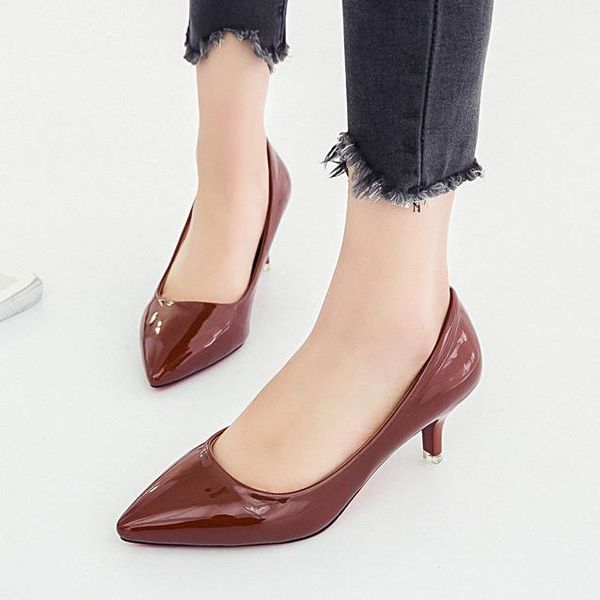 dress shoes plus size 34-42 women medium heels pumps pointed toe woman patent leather boat ladies zapatos mujer 3545, Black
dress shoes plus size 34-42 women medium heels pumps pointed toe woman patent leather boat ladies zapatos mujer 3545, Black