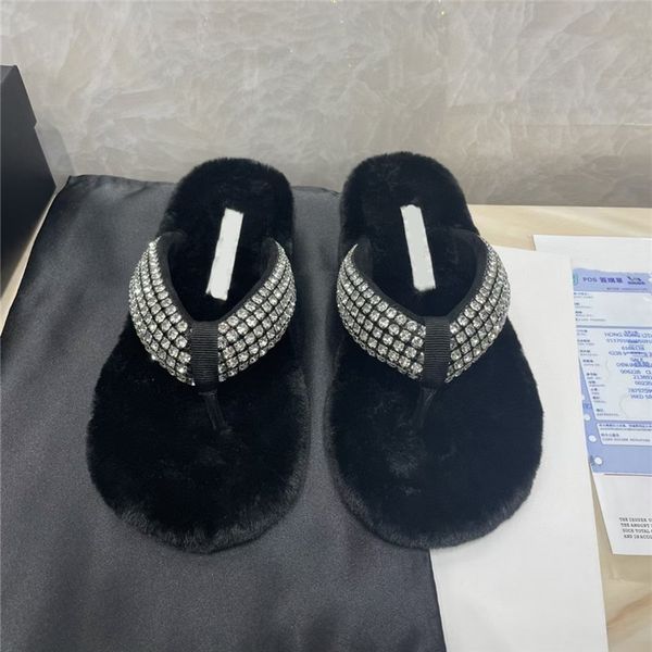 ladies woolen sheepskin winter slipper flip flops fur one piece lamb wool warm and comfortable fashion black wear resistant rubber flat slip
ladies woolen sheepskin winter slipper flip flops fur one piece lamb wool warm and comfortable fashion black wear resistant rubber flat slip