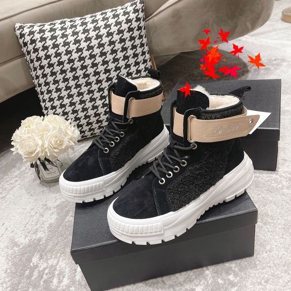 2022 winter women dress boots high heels design leather boot knitted sock-like flats biker luxury designer shoes tall ankle booties with log, Black
2022 winter women dress boots high heels design leather boot knitted sock-like flats biker luxury designer shoes tall ankle booties with log, Black