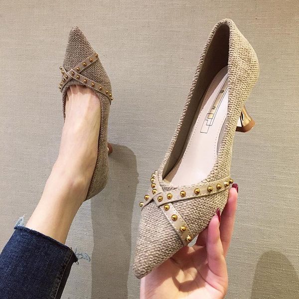 dress shoes 2021 brand designer knitting high heels woman rivets leather belt pumps pointed toe ladies metal spike weaving, Black
dress shoes 2021 brand designer knitting high heels woman rivets leather belt pumps pointed toe ladies metal spike weaving, Black