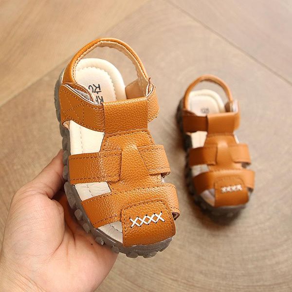 sandals 2021 summer artificial leather soft sandal children baby cowhells bottom skid resistance girl child boy beach shoes, Black;red
sandals 2021 summer artificial leather soft sandal children baby cowhells bottom skid resistance girl child boy beach shoes, Black;red