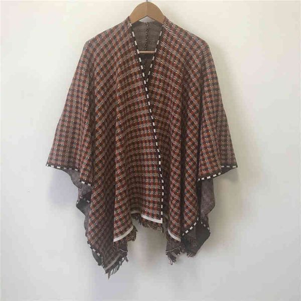 2022 factory wholesale new model autumn and winter ashion shawl cloak home back letter lattice warm coat for women, White;black
2022 factory wholesale new model autumn and winter ashion shawl cloak home back letter lattice warm coat for women, White;black