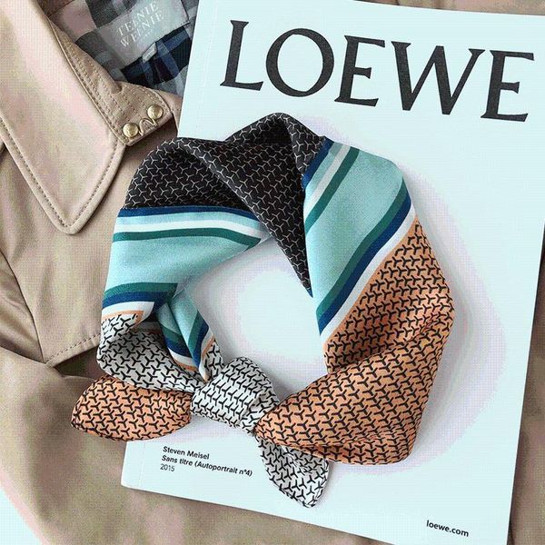 scarves original design 53cm small square 100% silk scarf for ladies fashionable printing women gift femme neck scarfs party, Blue;gray
scarves original design 53cm small square 100% silk scarf for ladies fashionable printing women gift femme neck scarfs party, Blue;gray