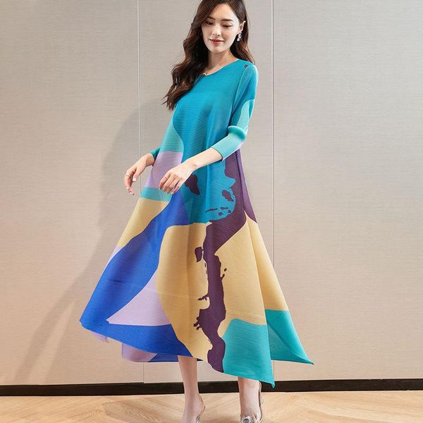 casual dresses plus size women's clothing 2021 autumn round neck loose stretch miyake pleated dress for female 45-75kg pregnant clothes, Black;gray
casual dresses plus size women's clothing 2021 autumn round neck loose stretch miyake pleated dress for female 45-75kg pregnant clothes, Black;gray