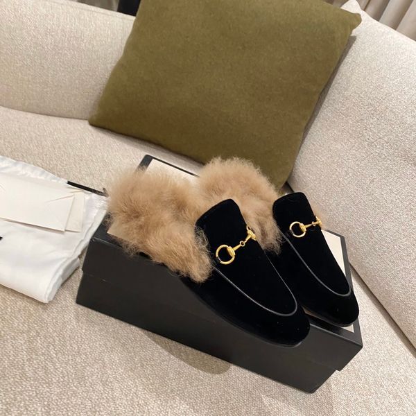 2021 new designer women's shoes fashion luxury and comfortable brand flat-bottomed fur slippers, Red;white
2021 new designer women's shoes fashion luxury and comfortable brand flat-bottomed fur slippers, Red;white