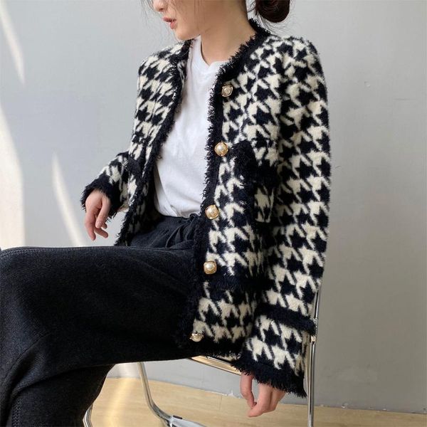 women's jackets spring and autumn casual plaid round neck long sleeve pocket fringe decorative jacket, Black;brown
women's jackets spring and autumn casual plaid round neck long sleeve pocket fringe decorative jacket, Black;brown