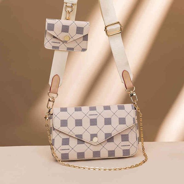 handbag xiaofangbao women's chessboard chain bag 2021 korean mini single shoulder diagonal span mother, Black;red
handbag xiaofangbao women's chessboard chain bag 2021 korean mini single shoulder diagonal span mother, Black;red