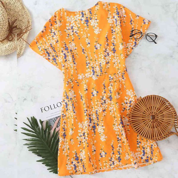 dresses sweet yellow floral deep v-neck short-sleeved foreign women's single-breasted short beach vacation chic female dress, Black;gray
dresses sweet yellow floral deep v-neck short-sleeved foreign women's single-breasted short beach vacation chic female dress, Black;gray