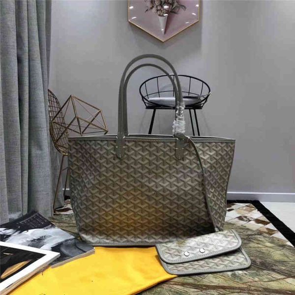 handbag korean dongdamen dogtooth genuine leather double-sided son mother shopping printed soft face large capacitydesigner bags
handbag korean dongdamen dogtooth genuine leather double-sided son mother shopping printed soft face large capacitydesigner bags