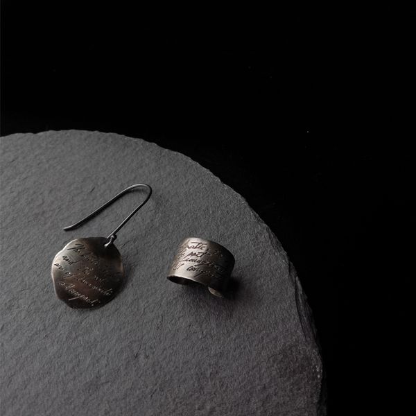 dark wind handmade old earrings 925 sterling silver ear bone clip shakespeare poetry niche design ins female trend
dark wind handmade old earrings 925 sterling silver ear bone clip shakespeare poetry niche design ins female trend