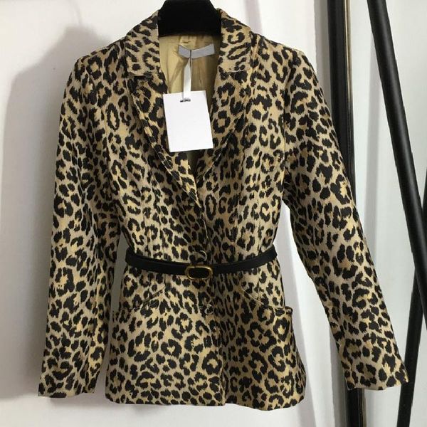women's suits & blazers luxury design fashion all over leopard jacquard coat cd belt waist closing single breasted lapel long sleeve, White;black
women's suits & blazers luxury design fashion all over leopard jacquard coat cd belt waist closing single breasted lapel long sleeve, White;black