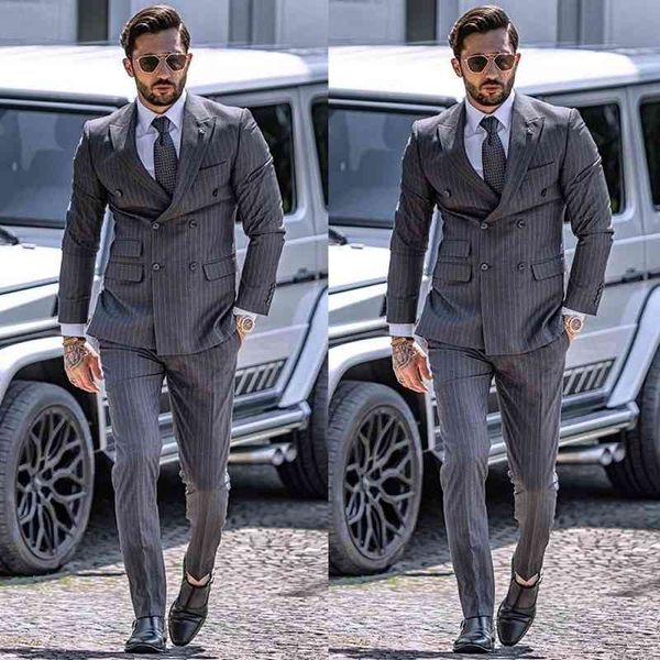 men's suits & blazers grey stripes male lapel-spiked suits homme groom wear men's tuxedo fine suit two blazer pieces (jacket + pan, White;black
men's suits & blazers grey stripes male lapel-spiked suits homme groom wear men's tuxedo fine suit two blazer pieces (jacket + pan, White;black