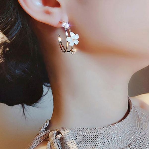 hoop & huggie 2021 fashion exquisite gold color earrings flower crystal zircon earring for women party jewelry brincos gift, Golden;silver
hoop & huggie 2021 fashion exquisite gold color earrings flower crystal zircon earring for women party jewelry brincos gift, Golden;silver