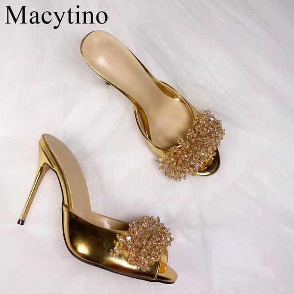 luxury summer high heel slipper woman jeweled rhinestone flower decor gold patent leather open toe outside slippers women, Black
luxury summer high heel slipper woman jeweled rhinestone flower decor gold patent leather open toe outside slippers women, Black