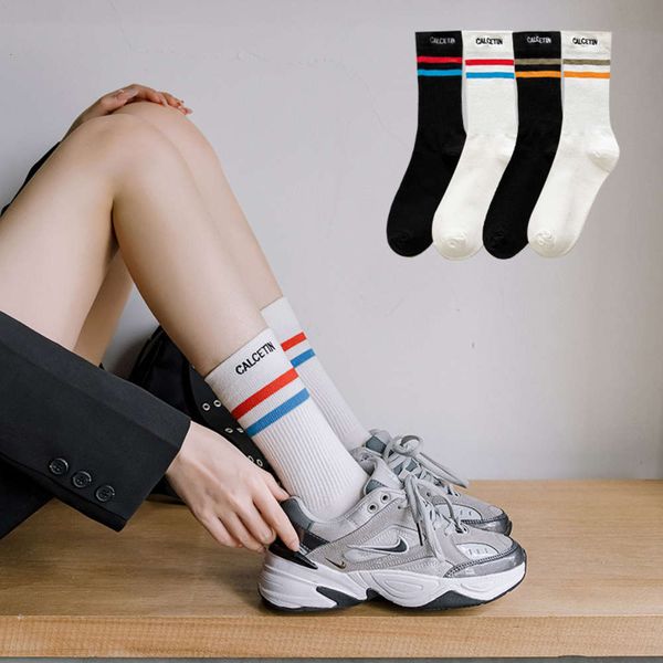 autumn letter embroidery couple cotton bars pure stockings, Black;white 
autumn letter embroidery couple cotton bars pure stockings, Black;white