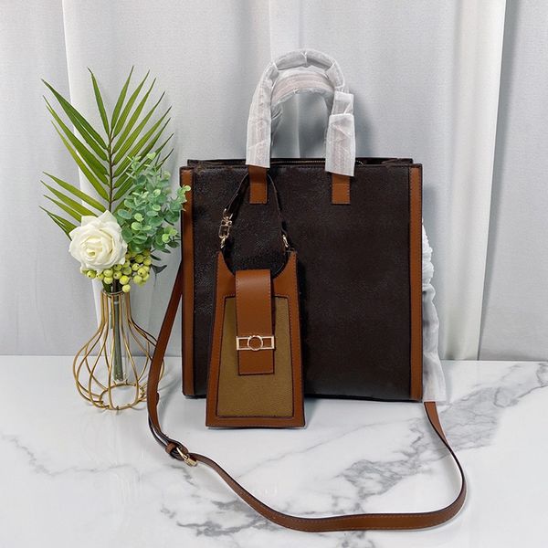 ladies shoulder bags luxury designer messenger portable high-end atmospheric wild fashion tote large-capacity casual high-quality brand bag
ladies shoulder bags luxury designer messenger portable high-end atmospheric wild fashion tote large-capacity casual high-quality brand bag
