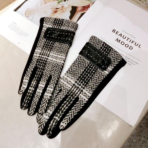 sports gloves pu leather striped wool korean style autumn and winter buttoned ladies thick five-finger touch screen a376, Black
sports gloves pu leather striped wool korean style autumn and winter buttoned ladies thick five-finger touch screen a376, Black