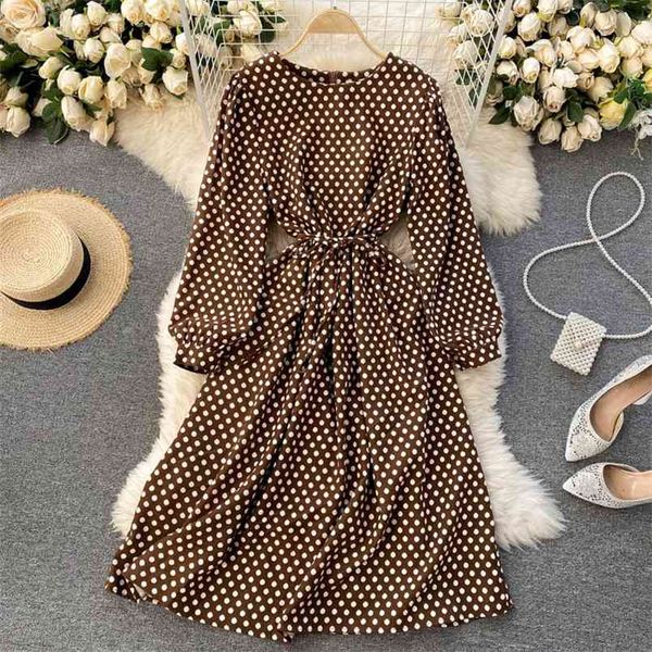 spring summer temperament fashion vestidos female round neck puff sleeve lace-up waist thin polka dot midi dress c721 210506, Black;gray
spring summer temperament fashion vestidos female round neck puff sleeve lace-up waist thin polka dot midi dress c721 210506, Black;gray