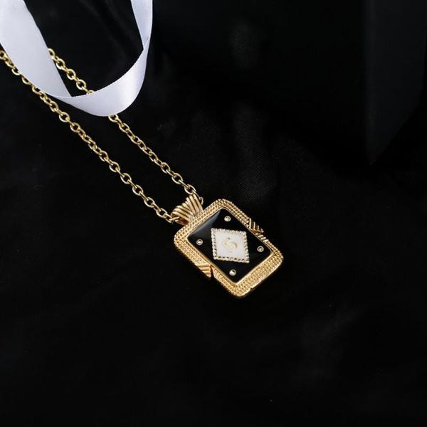 chains brand fashion jewelry for women gold plated party luxury ladies skull necklace pendant vintage color design, Silver
chains brand fashion jewelry for women gold plated party luxury ladies skull necklace pendant vintage color design, Silver