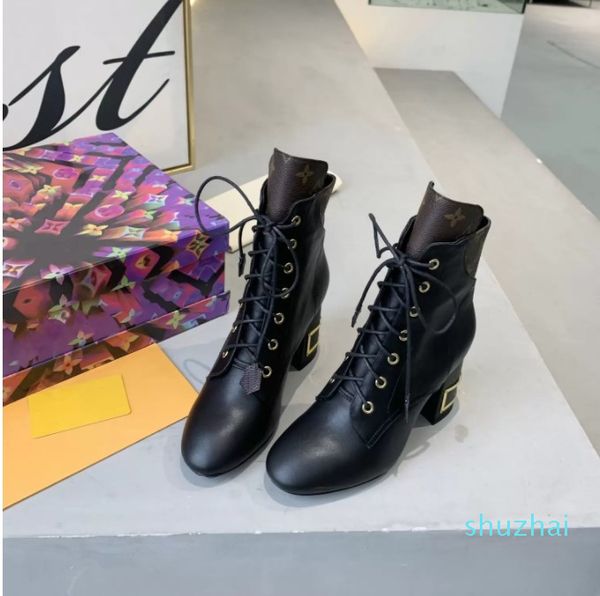 zipper rainy season luxury designer ankle boots female designer boot martin desert rubber sole non-slip wear-resistant 2022, Black
zipper rainy season luxury designer ankle boots female designer boot martin desert rubber sole non-slip wear-resistant 2022, Black