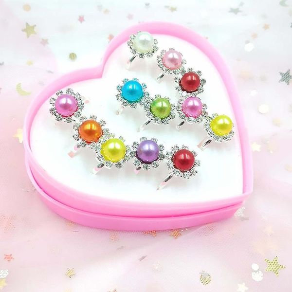 pcs/box adjustable alloy baby girl rings fashion cartoon children with heart shaped showcase for party cluster, Golden;silver
pcs/box adjustable alloy baby girl rings fashion cartoon children with heart shaped showcase for party cluster, Golden;silver