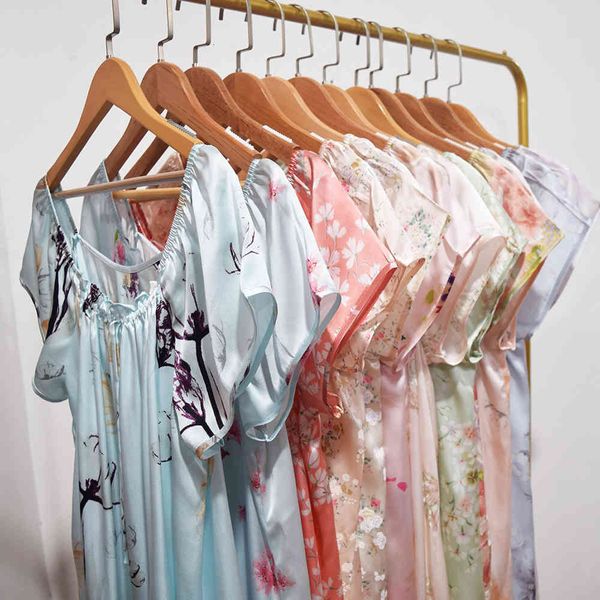 medium large loose print home clothes silk pajamas women summer short sleeve 100 mulberry silk nightdress baby dress, Black;red
medium large loose print home clothes silk pajamas women summer short sleeve 100 mulberry silk nightdress baby dress, Black;red