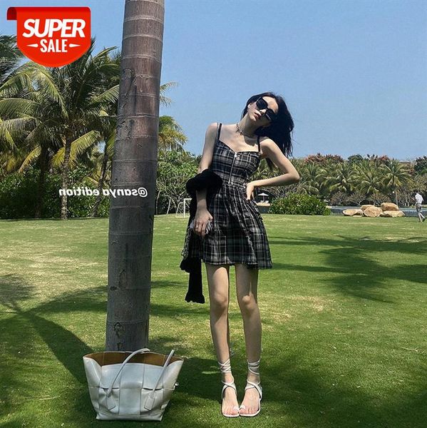 zipper decoration strap dress for women, retro plaid waist pleated a-line skirt can be issued #h50c, White;black
zipper decoration strap dress for women, retro plaid waist pleated a-line skirt can be issued #h50c, White;black