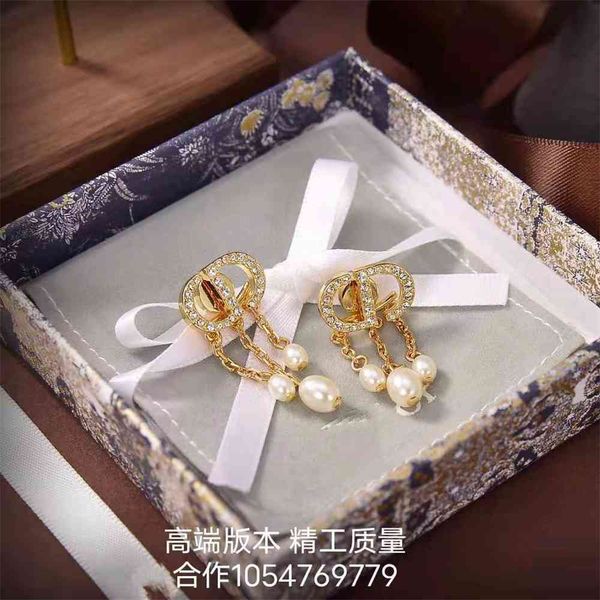 special offer 2021 luxury designer jewelry earrings / d's new pearl letter earrings, Silver
special offer 2021 luxury designer jewelry earrings / d's new pearl letter earrings, Silver
