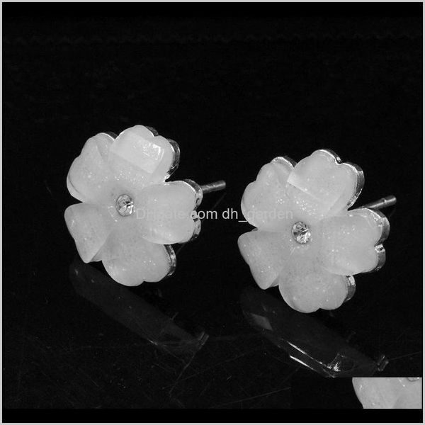 drop delivery 2021 fashion crystal studs earring ear stud elegant girls flower earrings for women wedding party jewelry y3gma, Golden;silver
drop delivery 2021 fashion crystal studs earring ear stud elegant girls flower earrings for women wedding party jewelry y3gma, Golden;silver