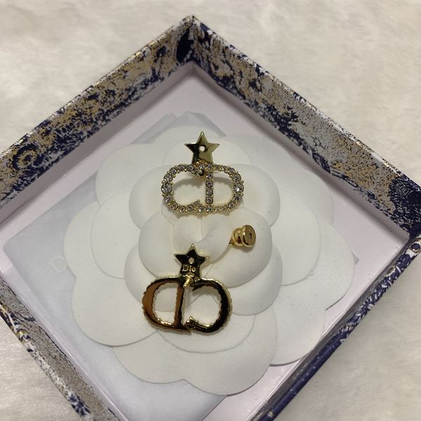 special offer 70% off new letter full diamond earrings for women's selection high version material 925 silver needle five pointed star, Golden;silver
special offer 70% off new letter full diamond earrings for women's selection high version material 925 silver needle five pointed star, Golden;silver