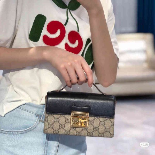 75% off luggage factory wholesale leather korean style one shoulder cross carrying portable women's impulse bags
75% off luggage factory wholesale leather korean style one shoulder cross carrying portable women's impulse bags