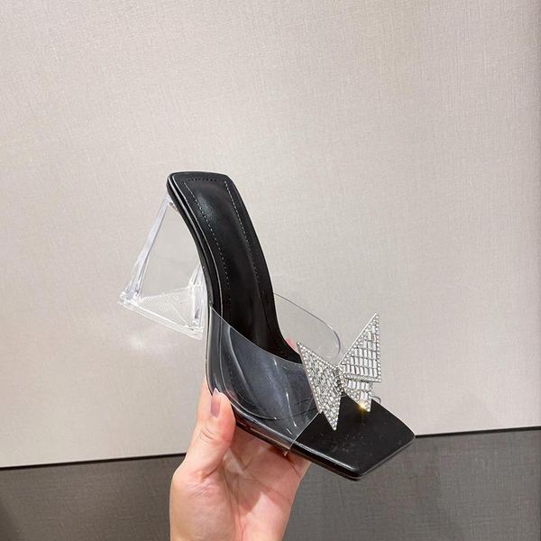 slippers female shoes low ladies' glitter slides transparent heel butterfly-knot square fashion heeled mules 2021 jelly blo, Black
slippers female shoes low ladies' glitter slides transparent heel butterfly-knot square fashion heeled mules 2021 jelly blo, Black