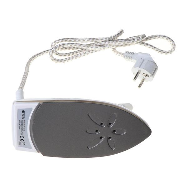 laundry appliances mini portable foldable electric steam iron for clothes with 3 gears baseplate handheld flatiron home travelling use
laundry appliances mini portable foldable electric steam iron for clothes with 3 gears baseplate handheld flatiron home travelling use