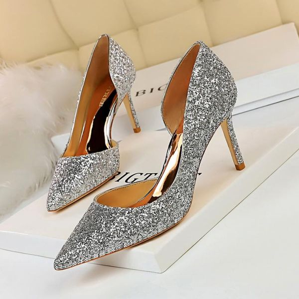 dress shoes golden women's 2021 autumn shallow mouth stiletto silver black wedding pointed fetish high heels
dress shoes golden women's 2021 autumn shallow mouth stiletto silver black wedding pointed fetish high heels