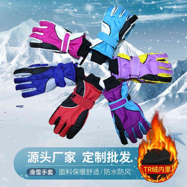 outdoor sports riding glov windproof and warm winter color matching trend skiing thickened for lovers 
outdoor sports riding glov windproof and warm winter color matching trend skiing thickened for lovers